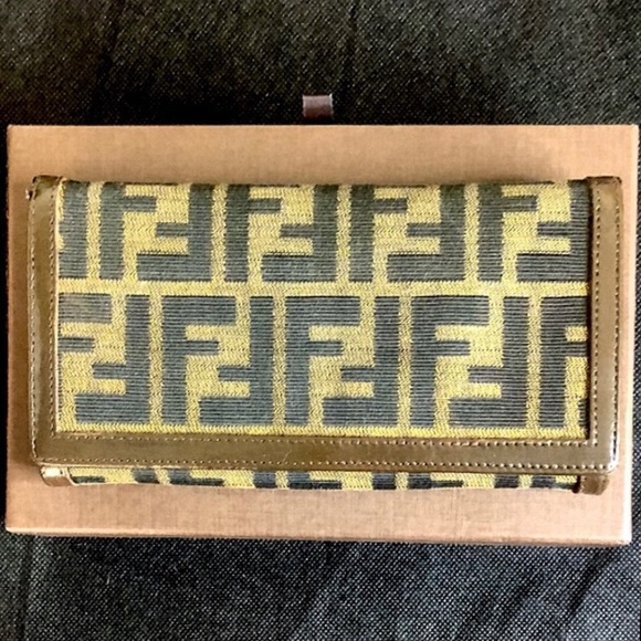 FENDI Zucca Navy Canvas and Brown Leather Snap Wallet 8 Credit Cards 4 Billfolds - Picture 16 of 16